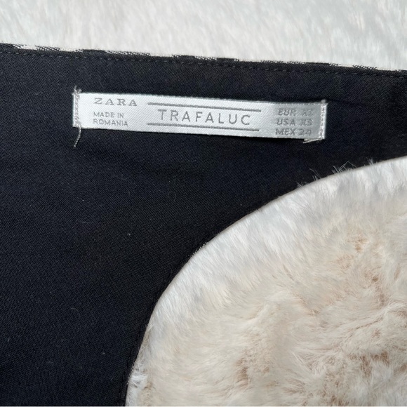 Zara Cropped Peplum Blouse Black And White Size XS - Picture 7 of 7